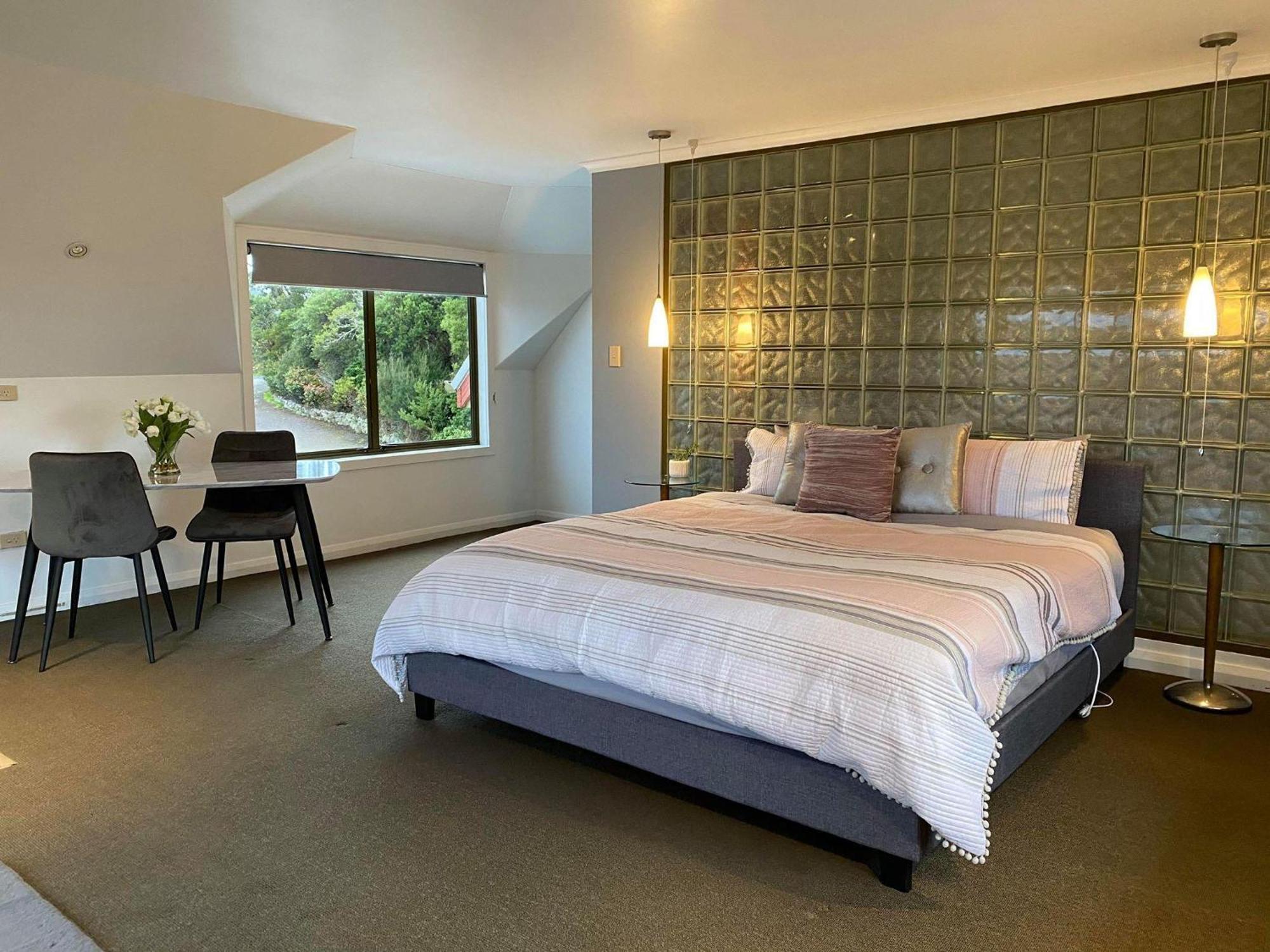 Gordon Gateway Motel สตรอน ภายนอก รูปภาพ