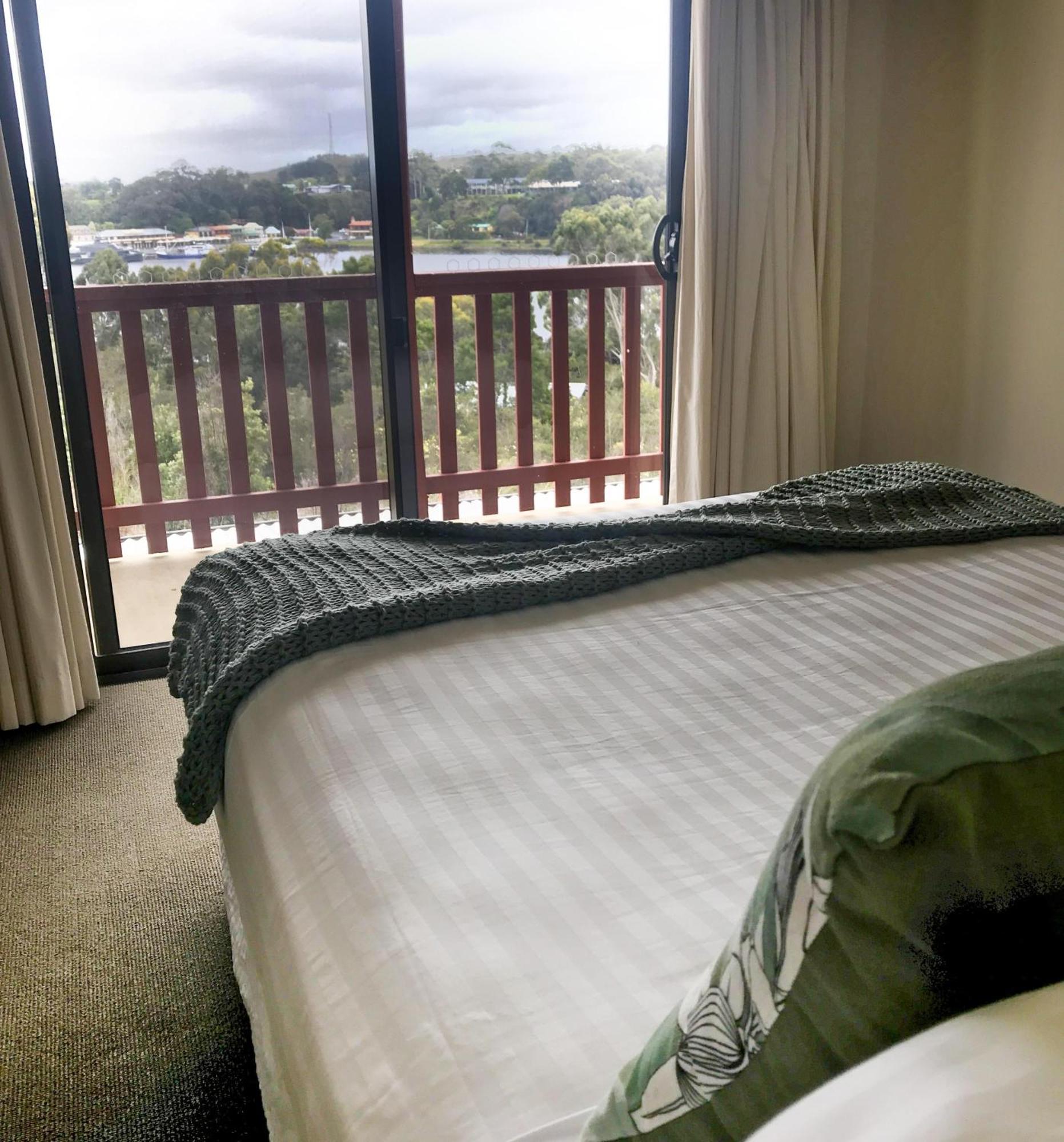 Gordon Gateway Motel สตรอน ภายนอก รูปภาพ